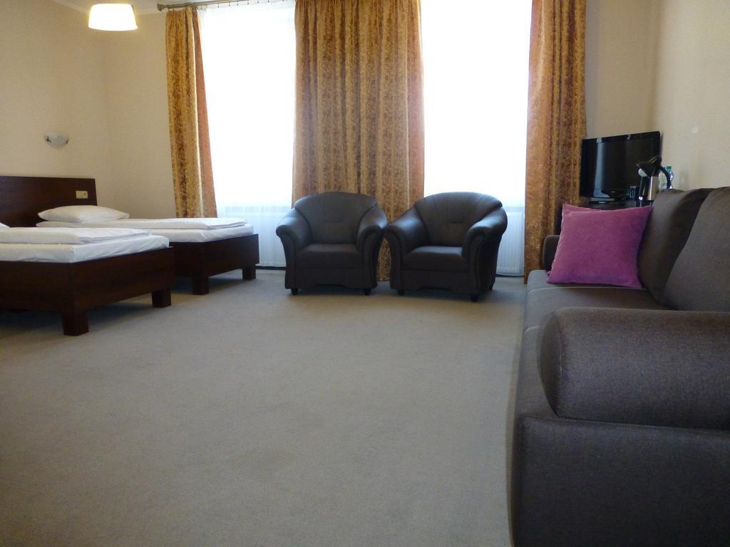 Hotel Cesarski - Kaiserhof Гижицко Экстерьер фото