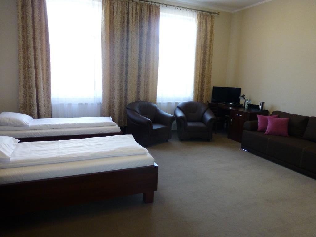 Hotel Cesarski - Kaiserhof Гижицко Экстерьер фото