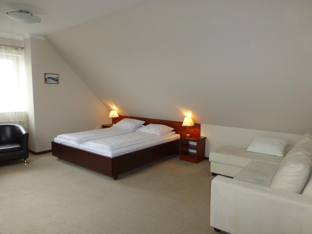 Hotel Cesarski - Kaiserhof Гижицко Экстерьер фото
