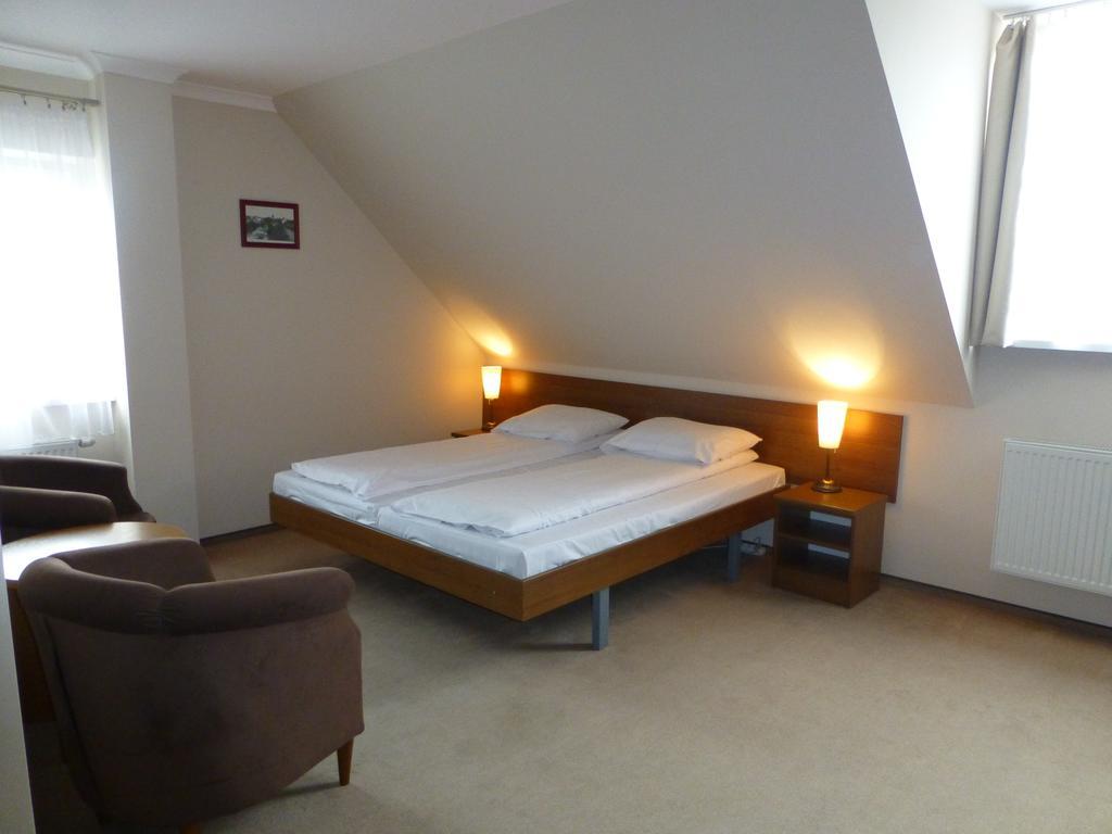 Hotel Cesarski - Kaiserhof Гижицко Экстерьер фото