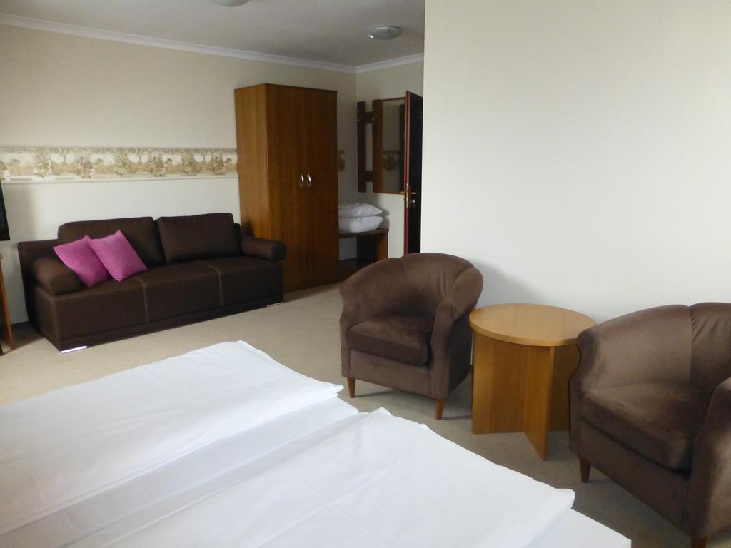 Hotel Cesarski - Kaiserhof Гижицко Экстерьер фото