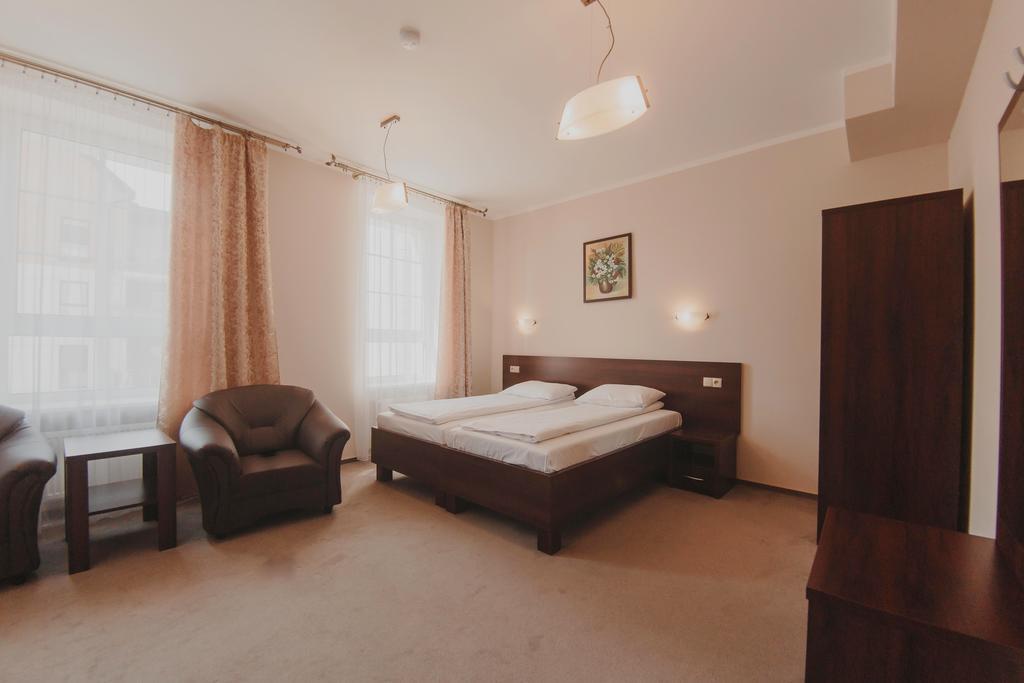 Hotel Cesarski - Kaiserhof Гижицко Экстерьер фото