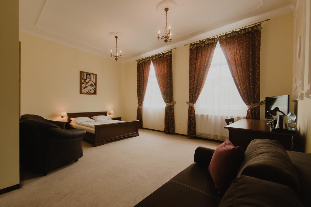 Hotel Cesarski - Kaiserhof Гижицко Экстерьер фото