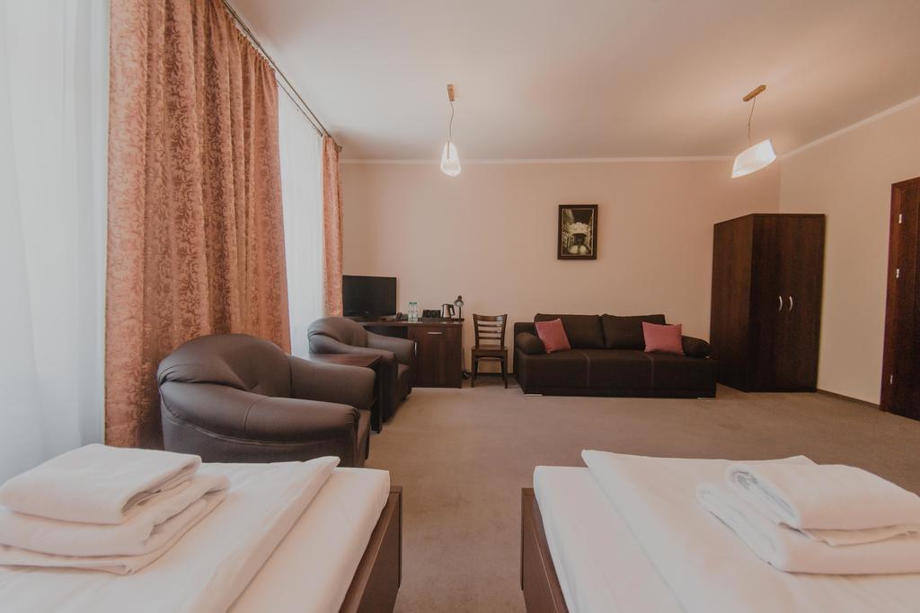 Hotel Cesarski - Kaiserhof Гижицко Экстерьер фото