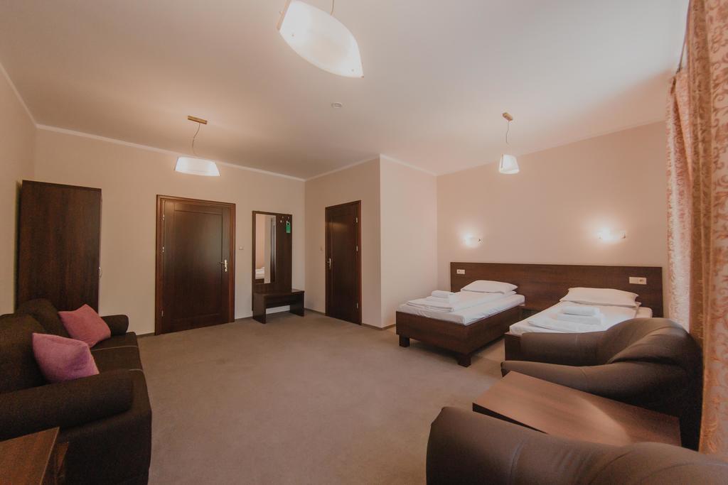 Hotel Cesarski - Kaiserhof Гижицко Экстерьер фото