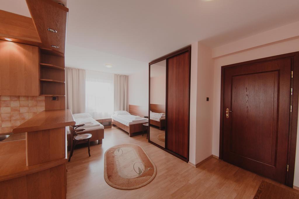 Hotel Cesarski - Kaiserhof Гижицко Экстерьер фото