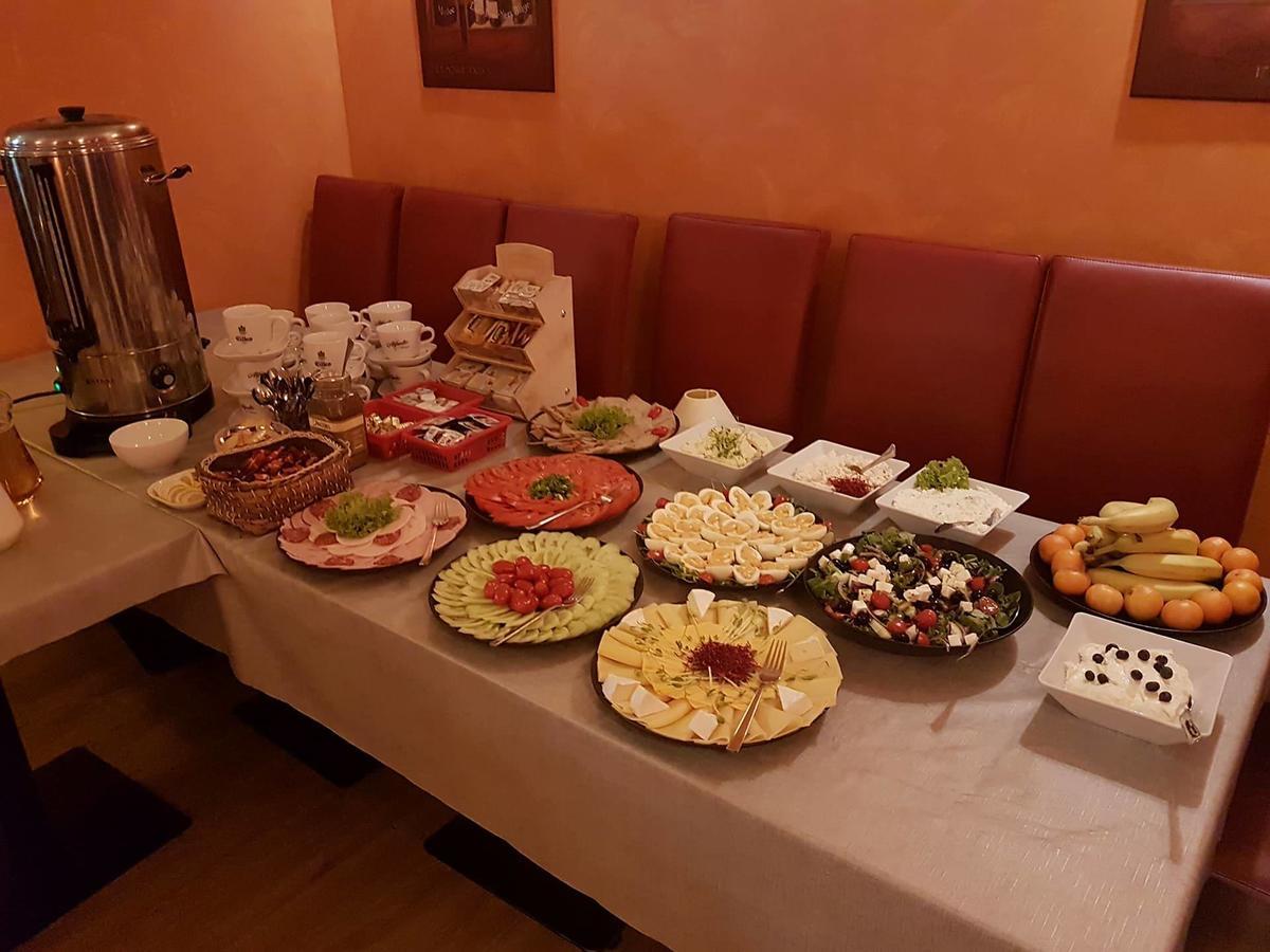 Hotel Cesarski - Kaiserhof Гижицко Экстерьер фото